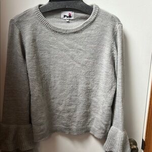 Gray Crew Neck Sweater with Ribbed Neckline